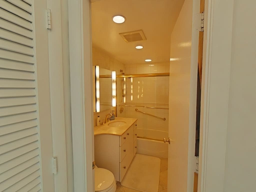 20 Hammond # 102, Newton MA 02467 photo 11