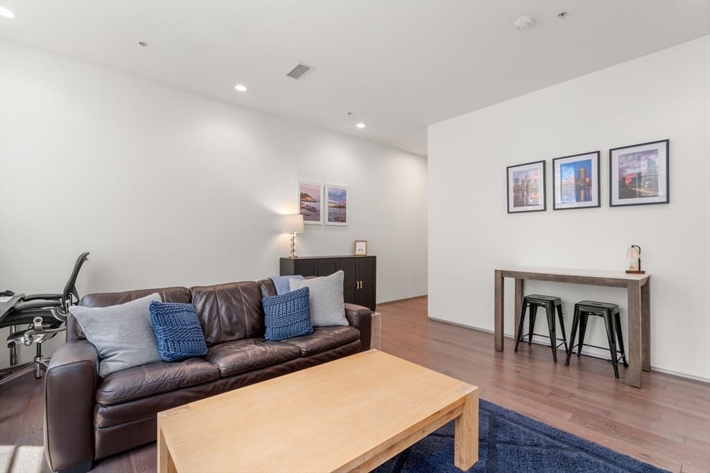 Condominium at 618 E Second Street # 3, Boston MA 02127, Boston, photo 4 of 18