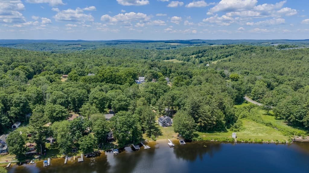 15 Lake View Dr, Spencer MA 01562 photo 3