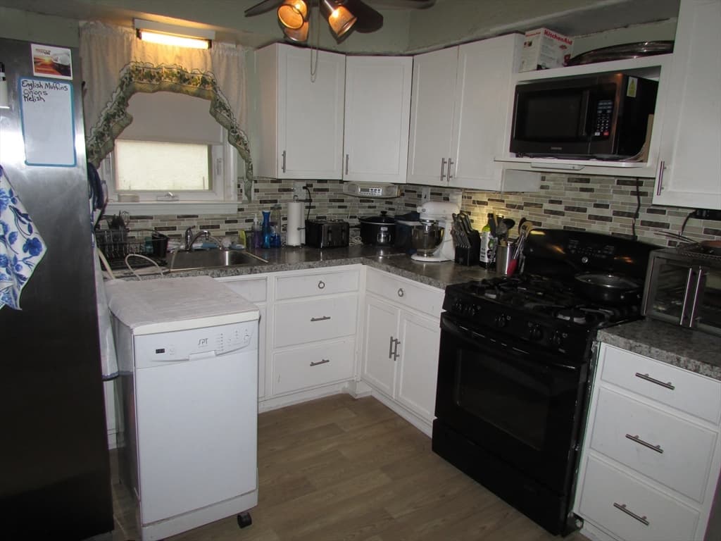 Multi Family at 10 Bartlett St, South Hadley MA 01075, South Hadley, photo 12 of 41