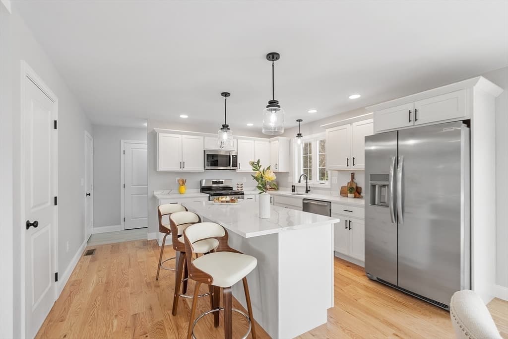Condominium at 790 Massachusetts Avenue # 790, Lunenburg MA 01462, photo 16 of 42