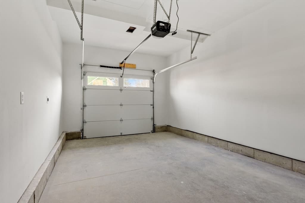 Condominium at 790 Massachusetts Avenue # 790, Lunenburg MA 01462, photo 37 of 42