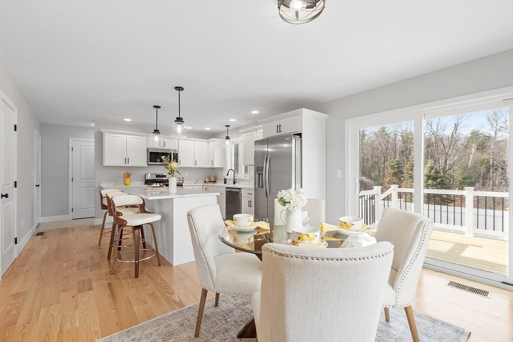 Condominium at 790 Massachusetts Avenue # 790, Lunenburg MA 01462, photo 15 of 42