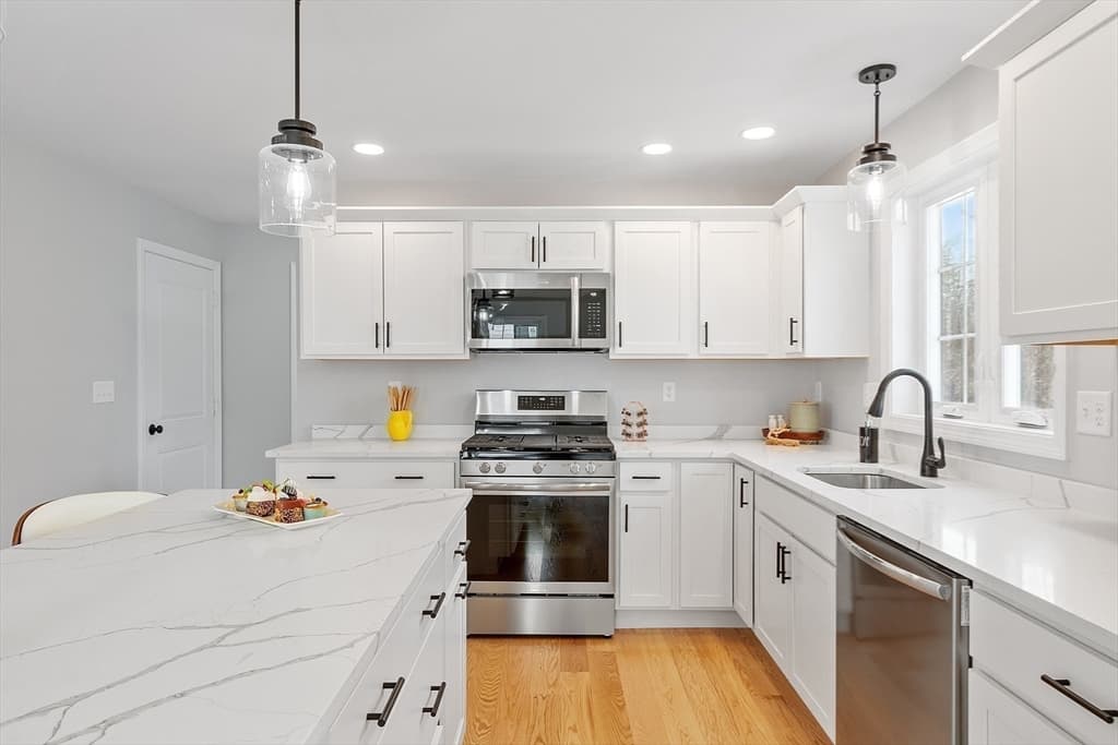 Condominium at 790 Massachusetts Avenue # 790, Lunenburg MA 01462, photo 21 of 42