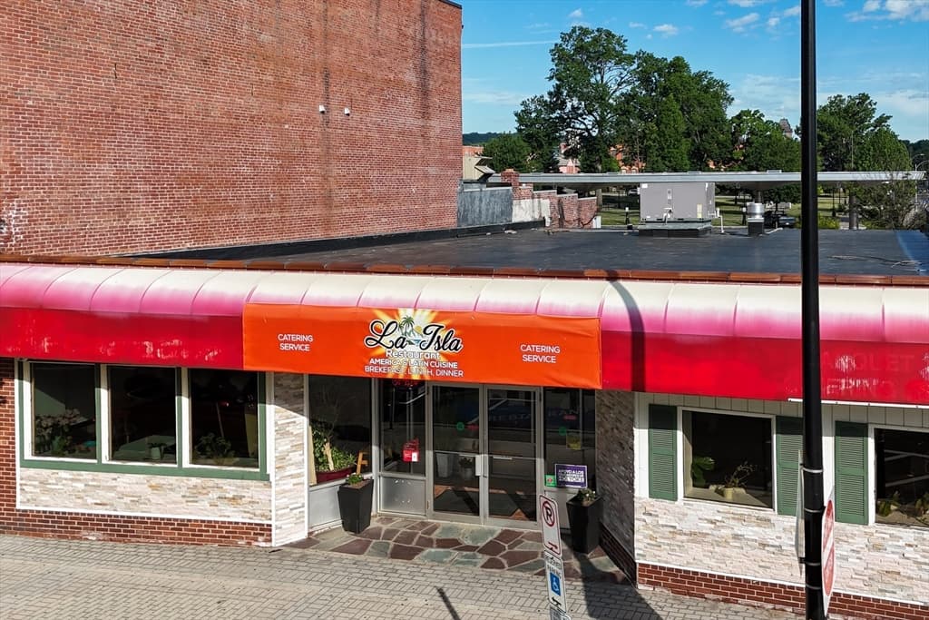 163 High Street, Holyoke MA 01040