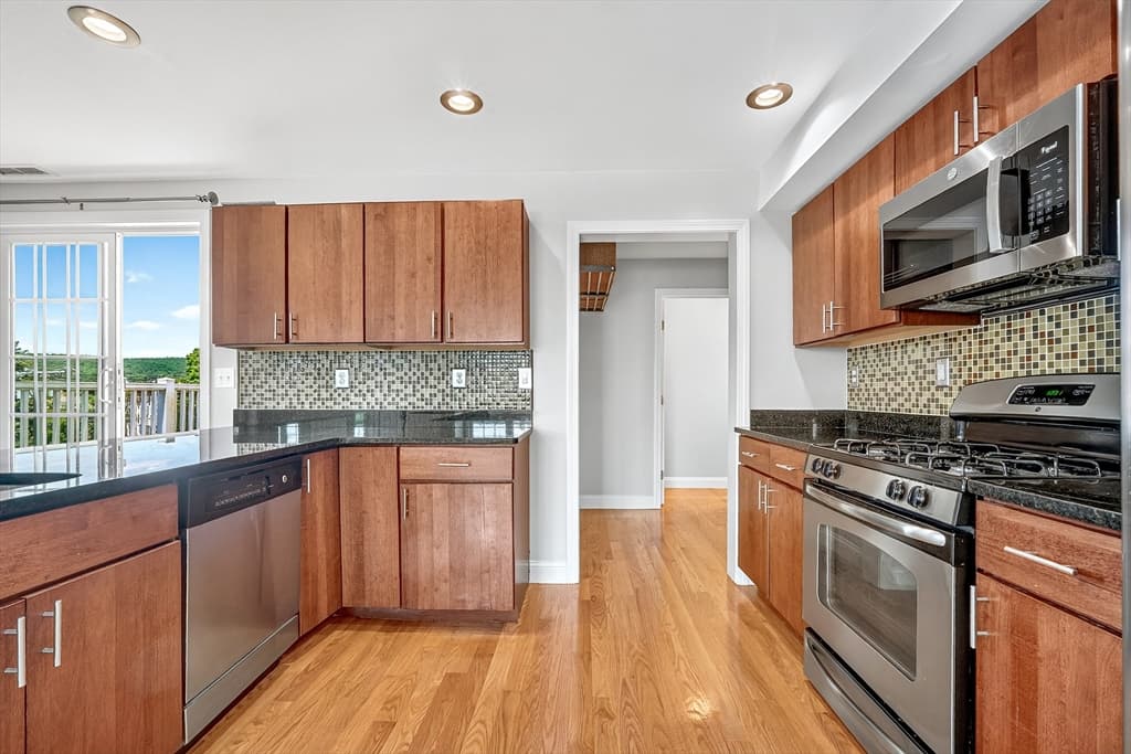 29 Spruce St # 42, Waltham MA 02453 photo 21