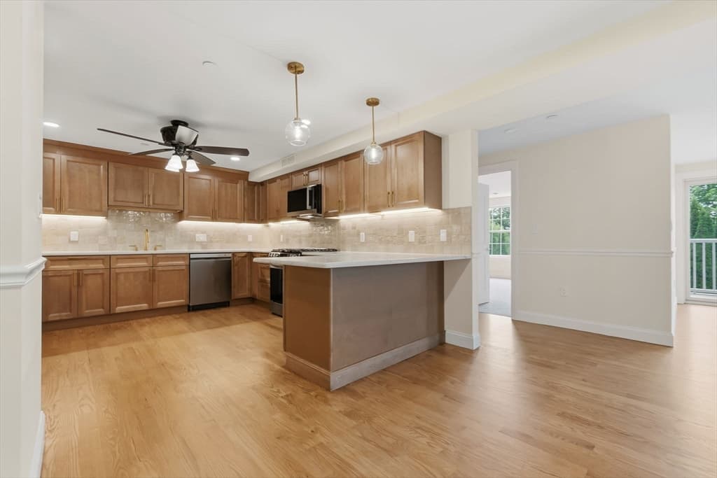 3 Pirmi Lane # 4, Gloucester MA 01930 photo 2