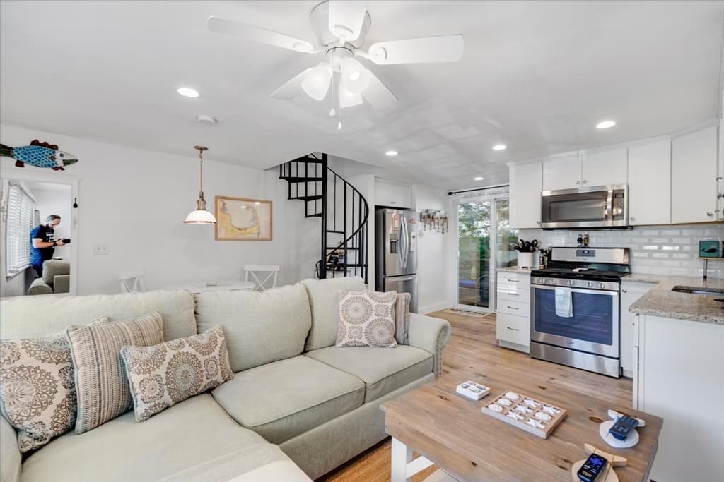 405 Lower County Rd # 6A, Harwich MA 02646