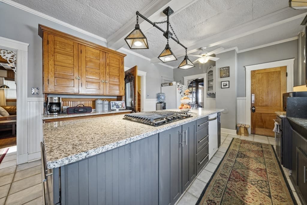 Single Family Residence at 47 Salem St, Haverhill MA 01835, Haverhill, photo 12 of 37