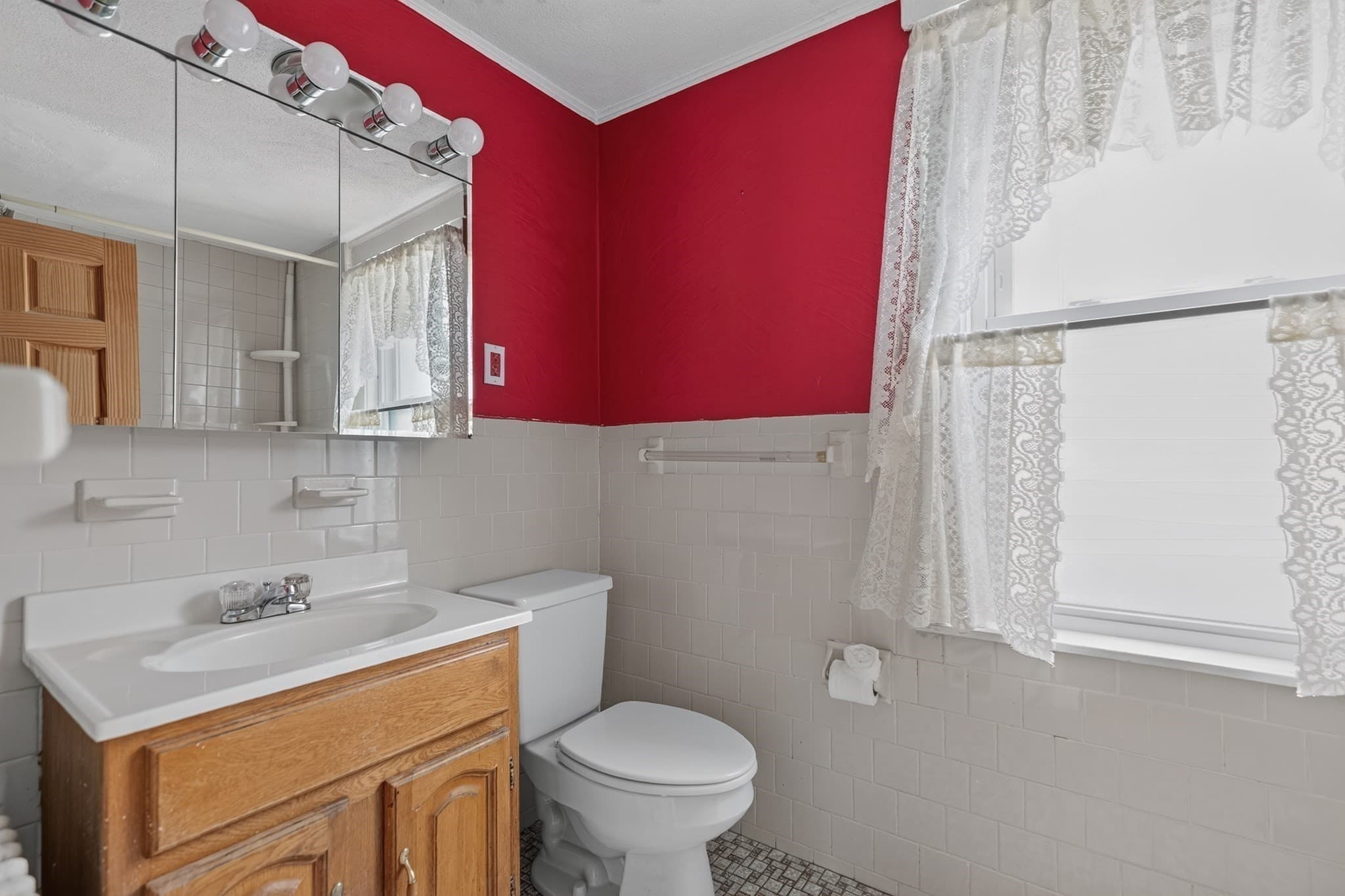 2 Family - 2 Units Up/Down at 153 Locust St., Winthrop MA 02152, Winthrop, photo 11 of 32