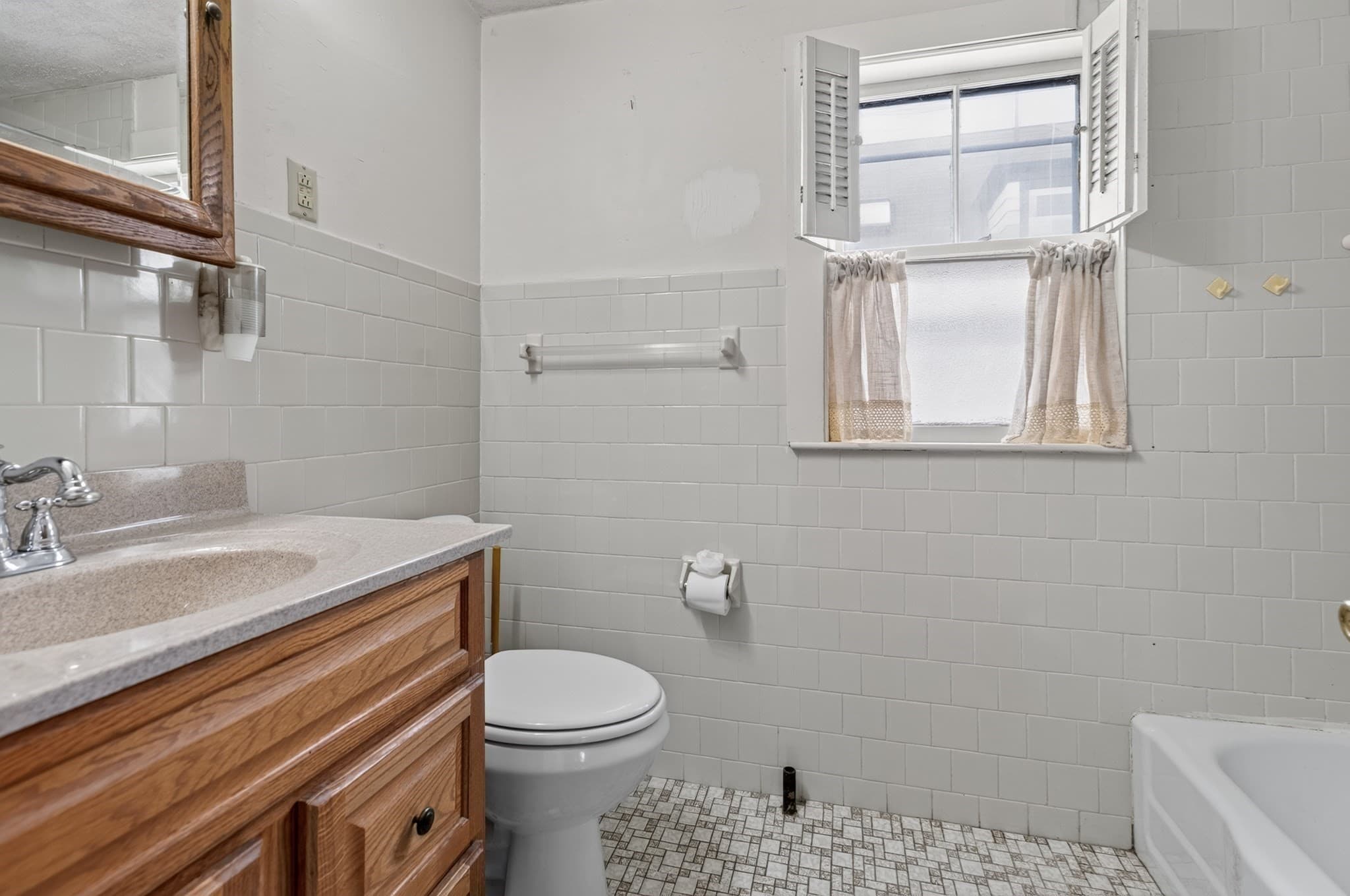 2 Family - 2 Units Up/Down at 153 Locust St., Winthrop MA 02152, Winthrop, photo 21 of 32