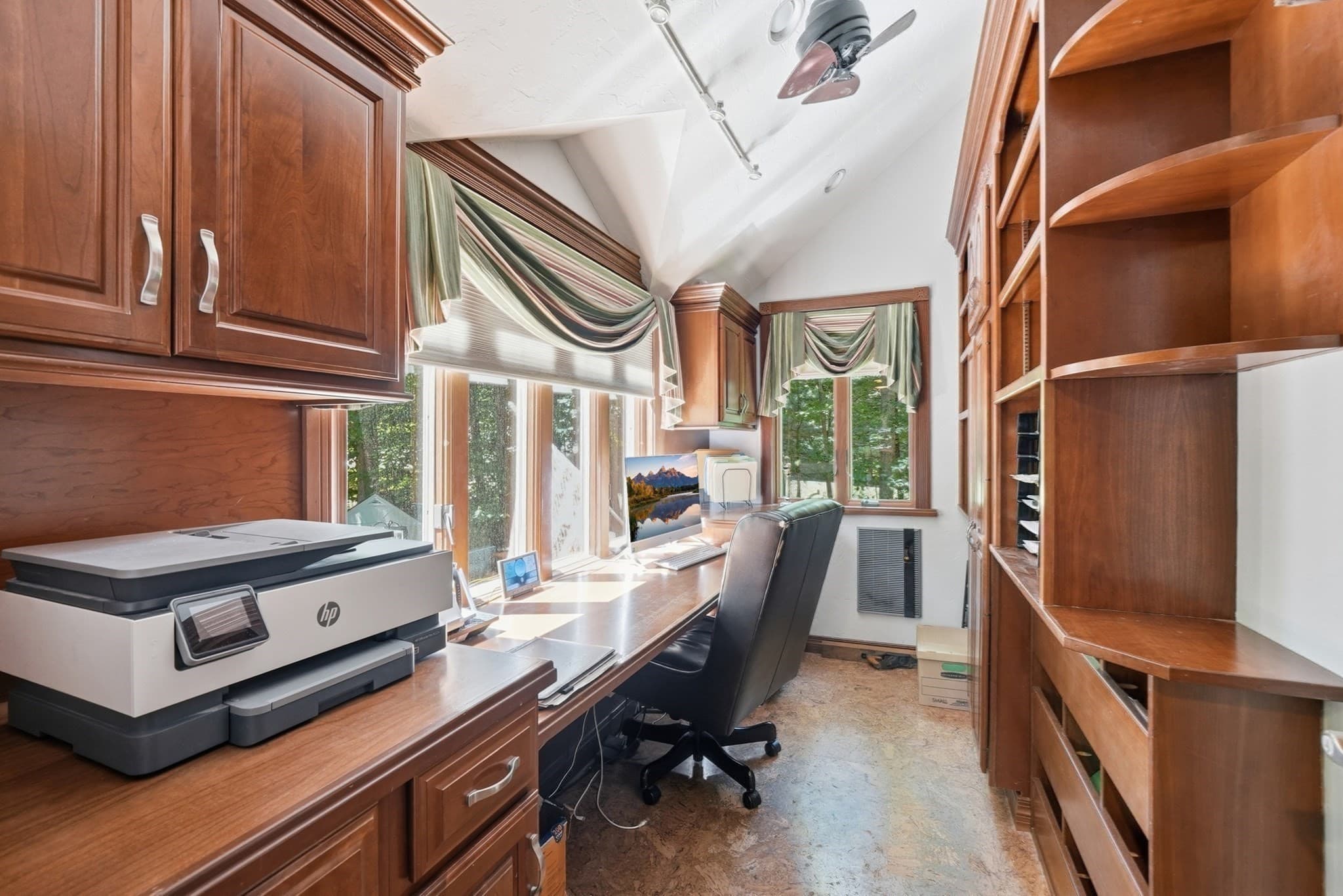 Single Family Residence at 41 Apple Rd, Brimfield MA 01010, Brimfield, photo 8 of 38