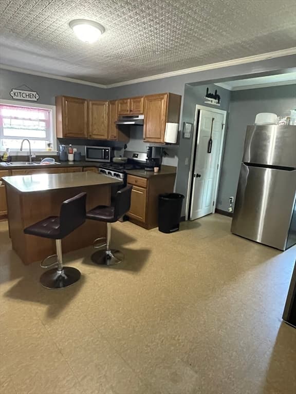 187 Chestnut St, Holyoke MA 01040 photo 14