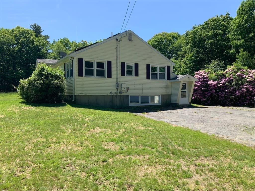 Single Family Residence at 12 Old County Rd, Westminster MA 01473, Westminster, photo 2 of 23