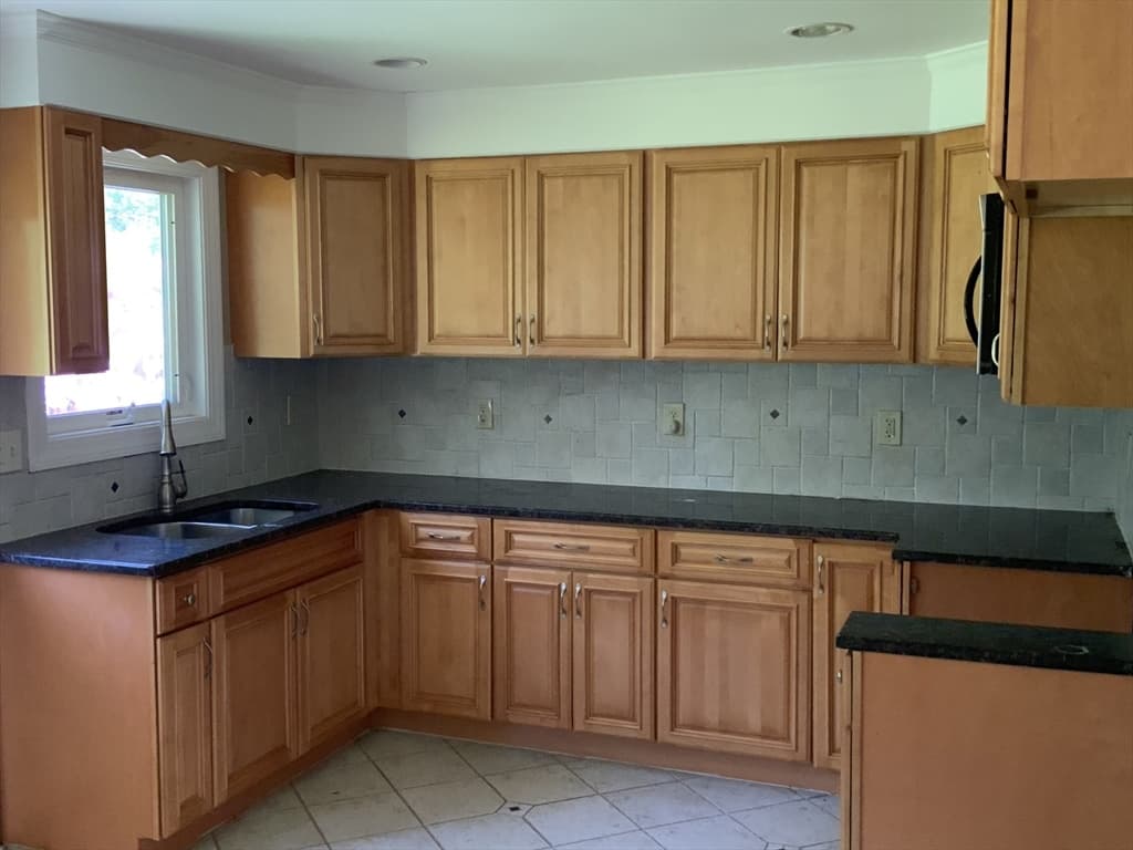 Single Family Residence at 12 Old County Rd, Westminster MA 01473, Westminster, photo 9 of 23