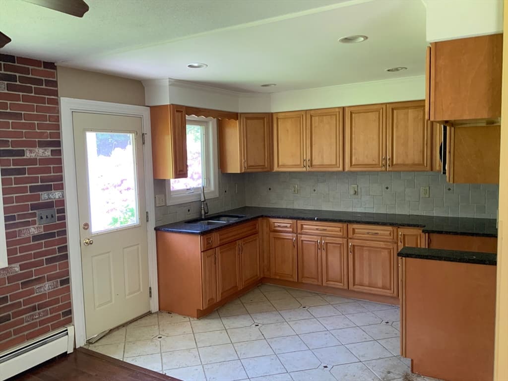 Single Family Residence at 12 Old County Rd, Westminster MA 01473, Westminster, photo 11 of 23