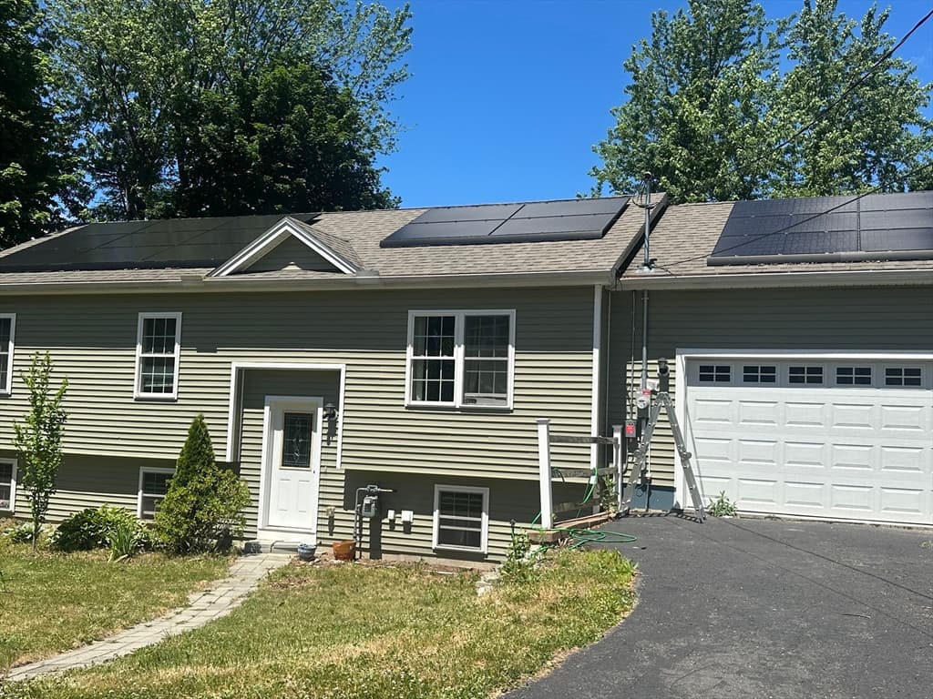 Single Family Residence at 172 Pratt St, Fitchburg MA 01420, photo 3 of 30