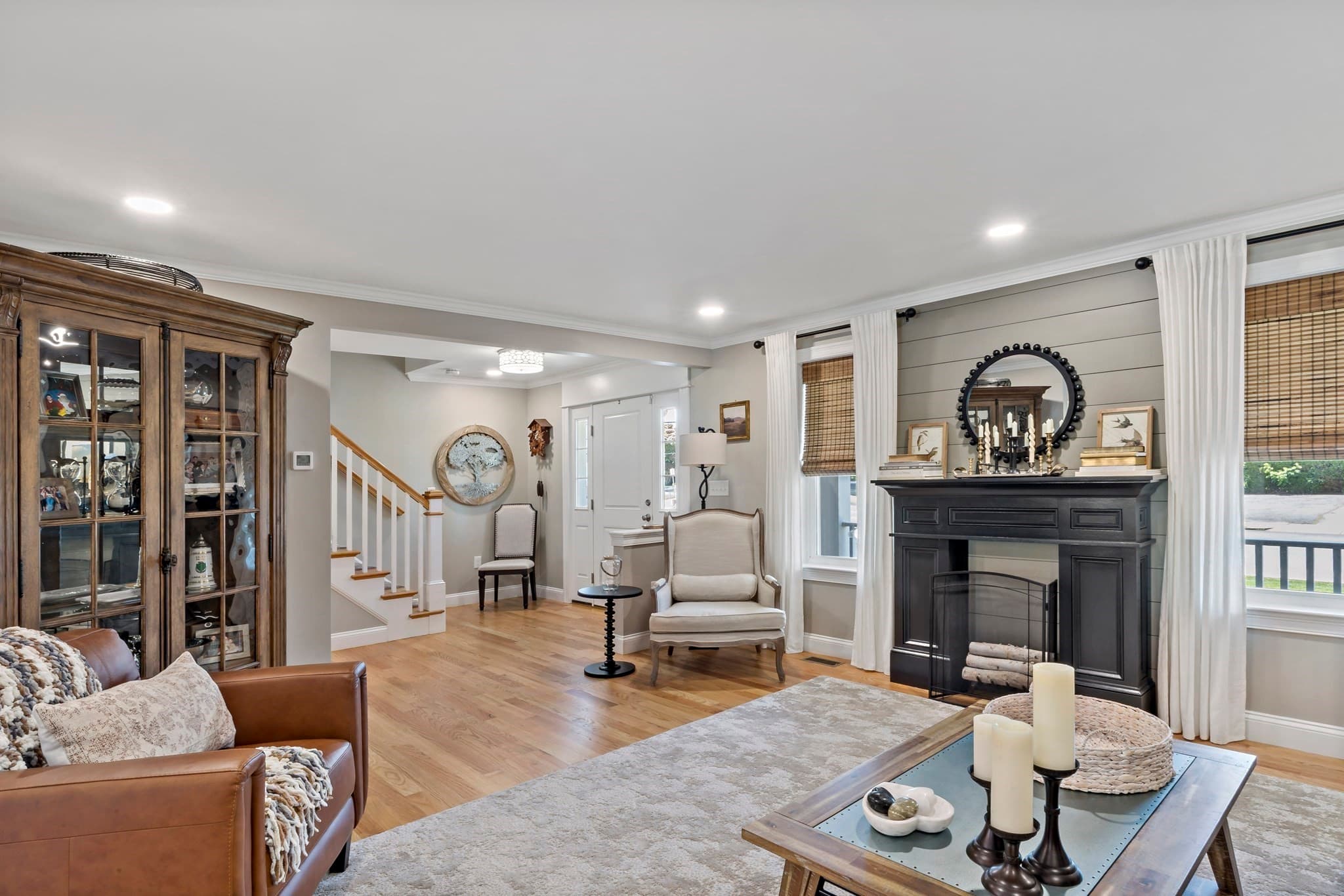 Single Family Residence at 670 Bay St, Fall River MA 02724, Fall River, photo 5 of 42