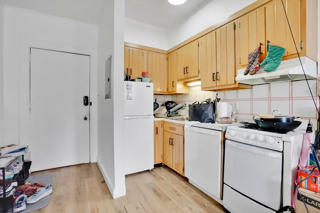 140 Chestnut St # 818, Springfield MA 01103 photo 12