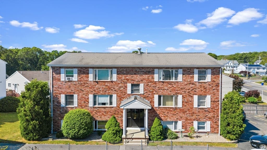 50 Clark St # 22, Fall River MA 02720