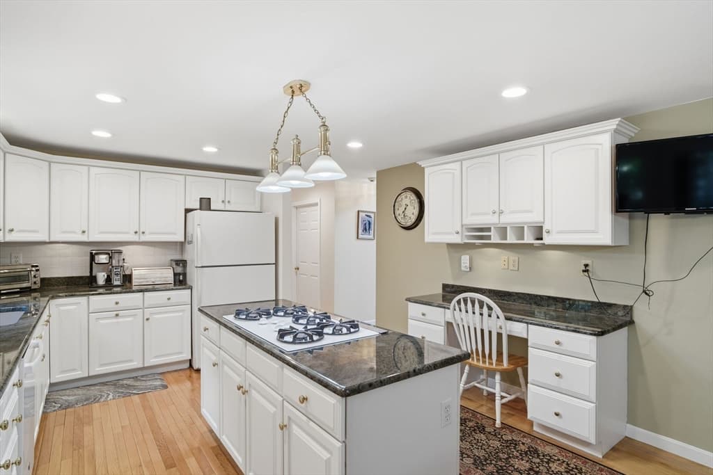 20 Emerald St, Tyngsborough MA 01879 photo 21