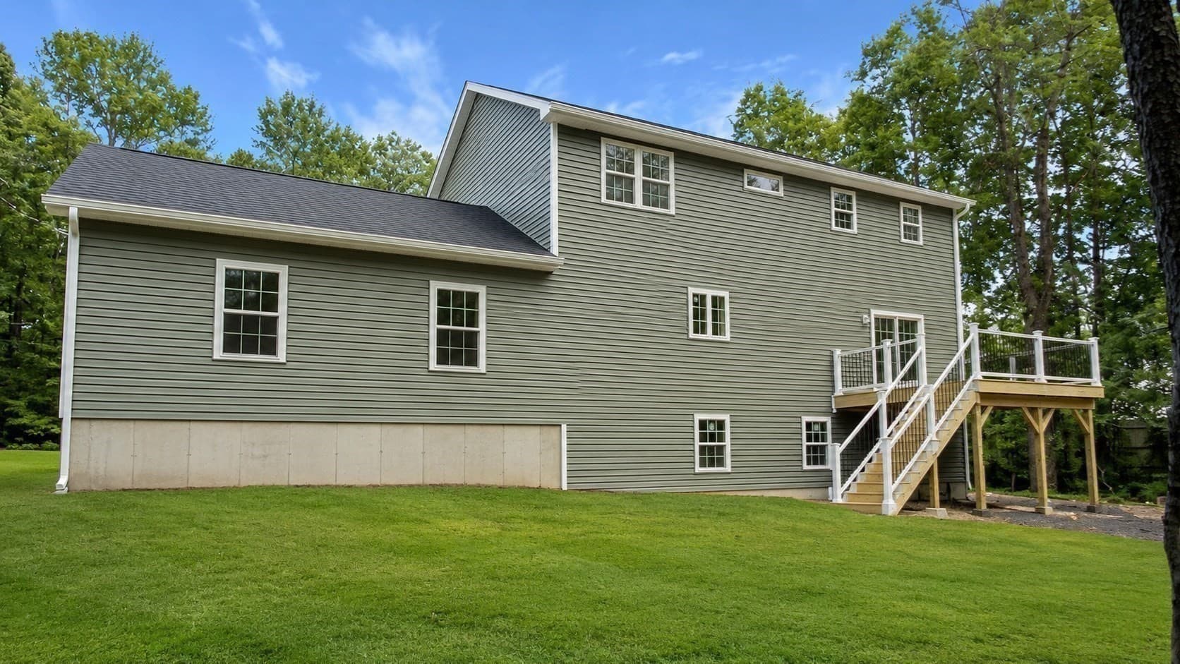 Single Family Residence at 5 Rhodes Road, Princeton MA 01541, photo 4 of 28