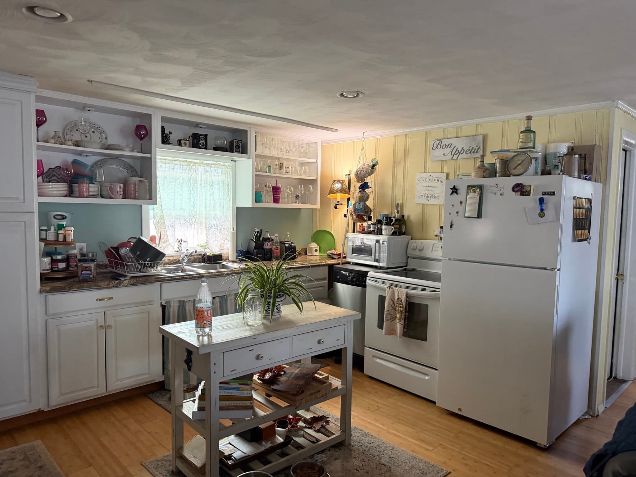 Single Family Residence at 6 Roberts Park Rd, Holland MA 01521, Holland, photo 6 of 17