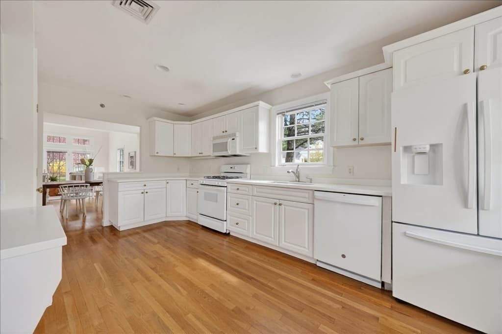 14 Whiting Ln, Hingham MA 02043 photo 22