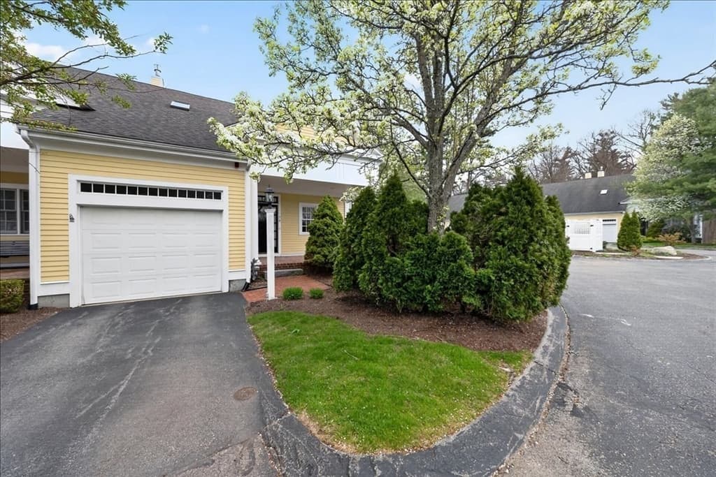 14 Whiting Ln, Hingham MA 02043 photo 4