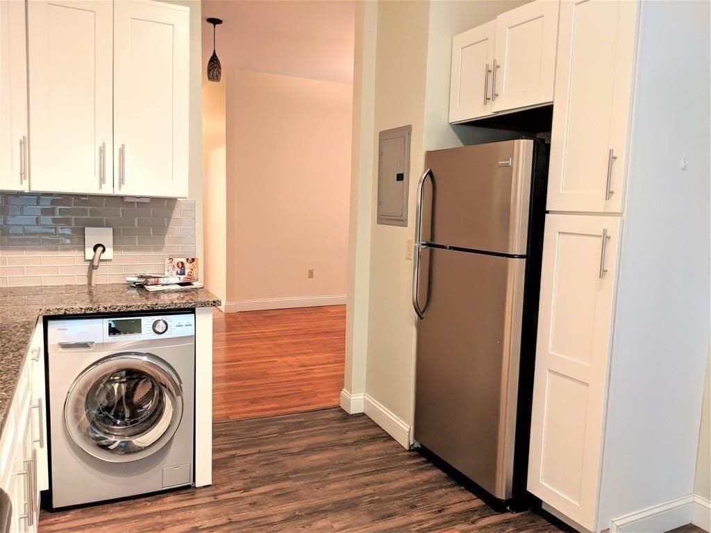 422 Mcgrath Highway, Somerville MA 02143 photo 28