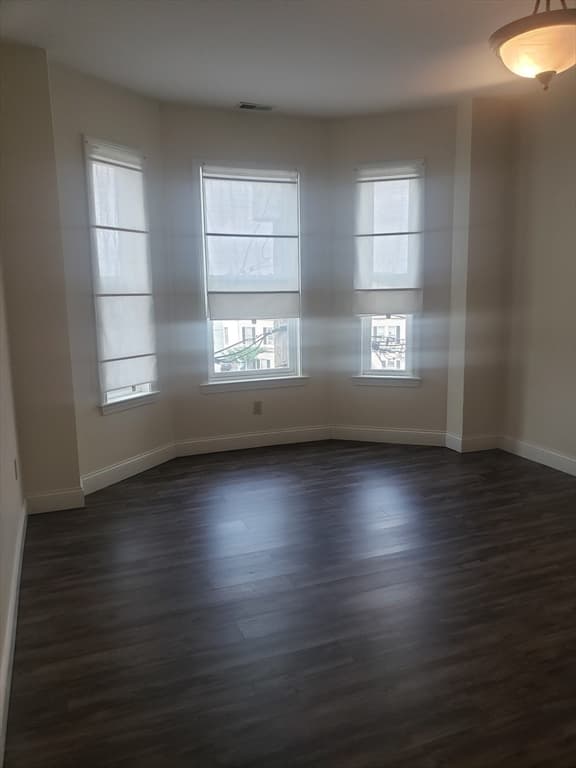 422 Mcgrath Highway, Somerville MA 02143 photo 18