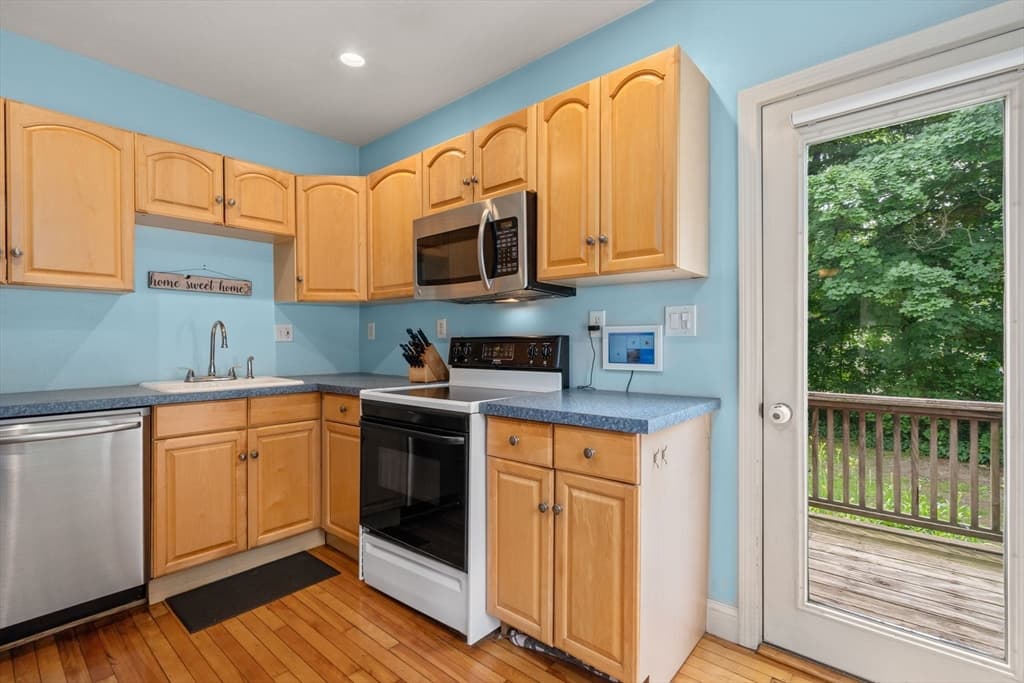 Single Family Residence at 64 Parker Rd, Lancaster MA 01523, Lancaster, photo 12 of 28