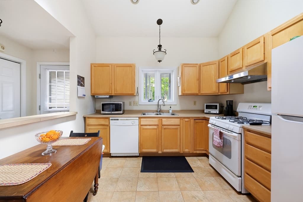 85 N. Main St # 16, Belchertown MA 01007 photo 5