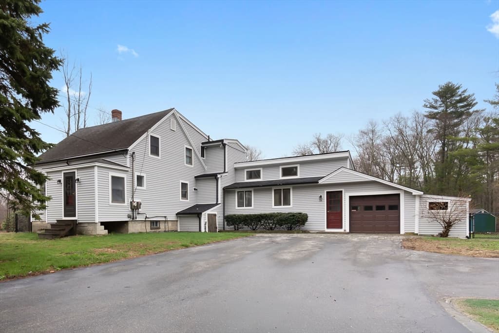 54 Rabbit Rd, Salisbury MA 01952