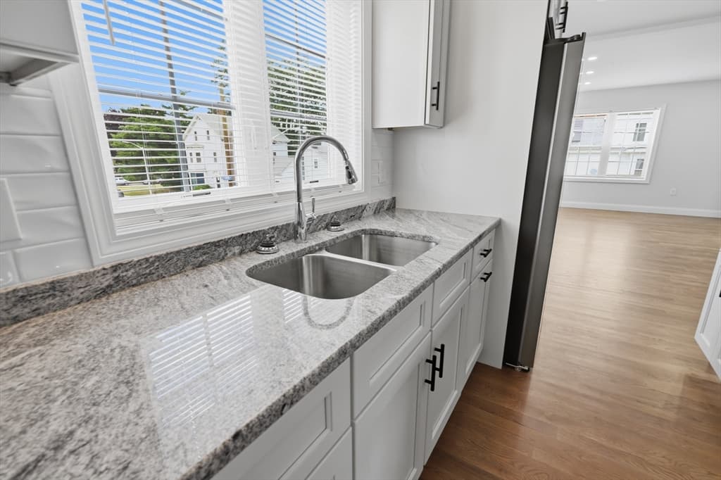 489 Spring, Fall River MA 02721 photo 6
