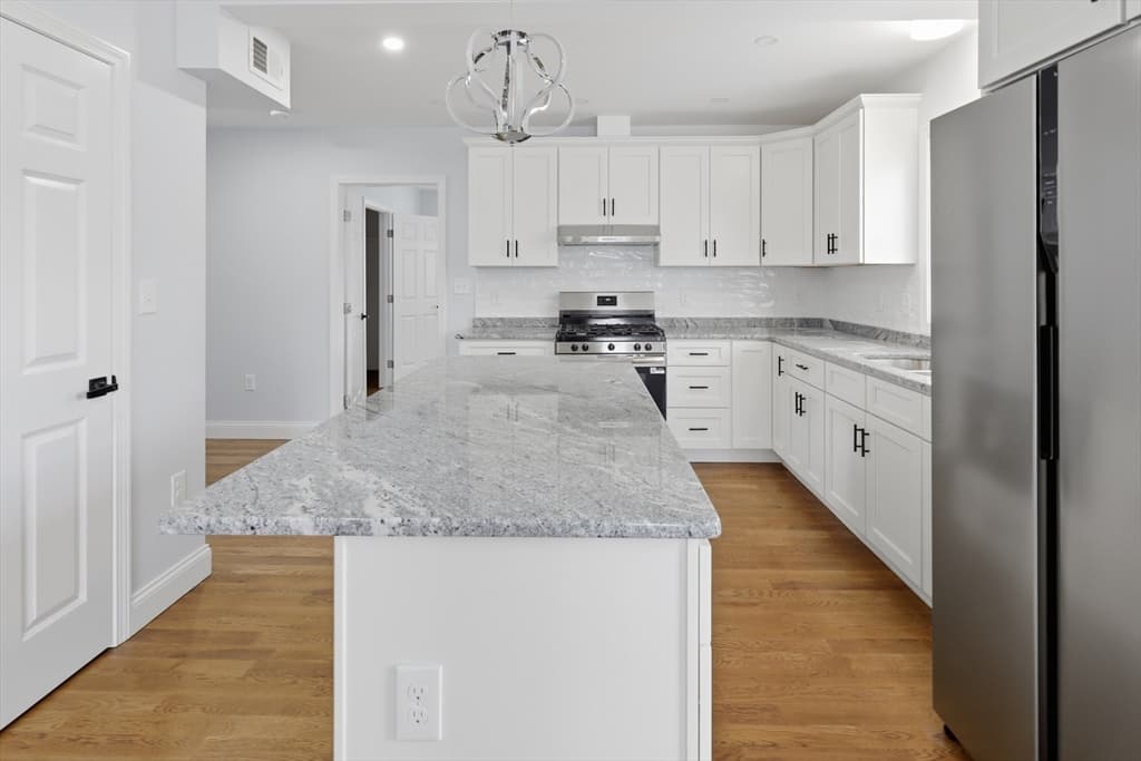 489 Spring, Fall River MA 02721 photo 24