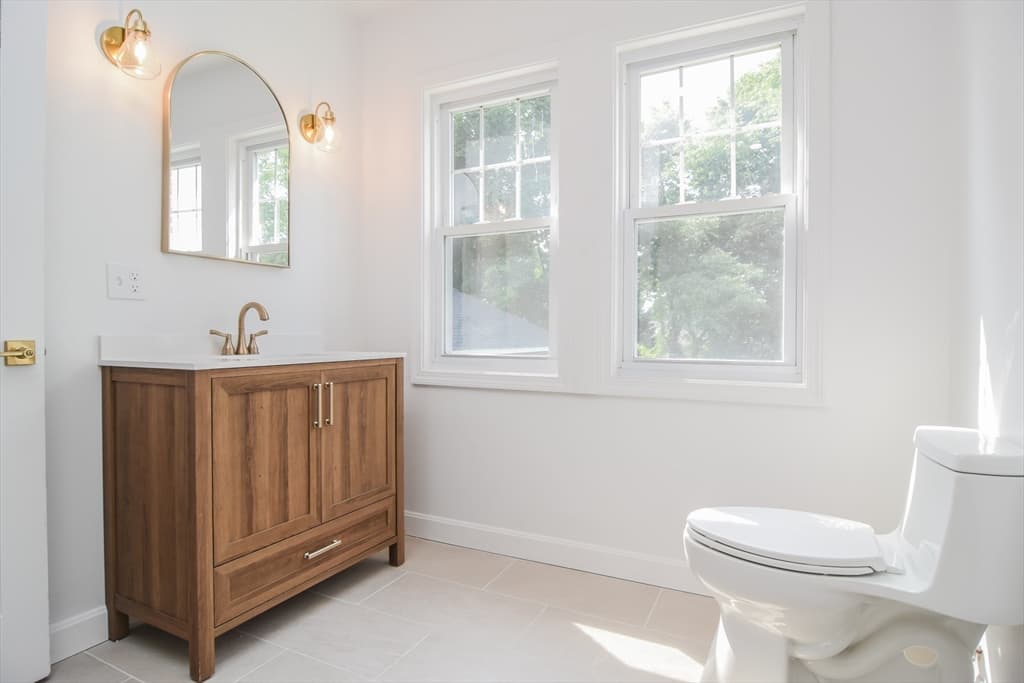 19 Stoneleigh Rd, Watertown MA 02472 photo 16