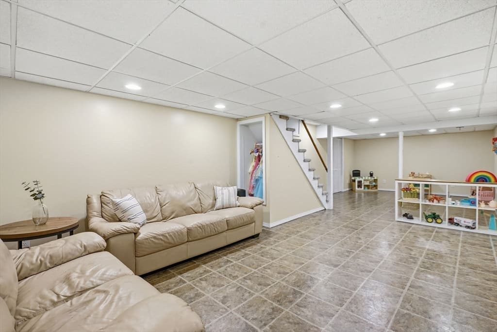 27 Eastwood Dr, Wilbraham MA 01095 photo 30