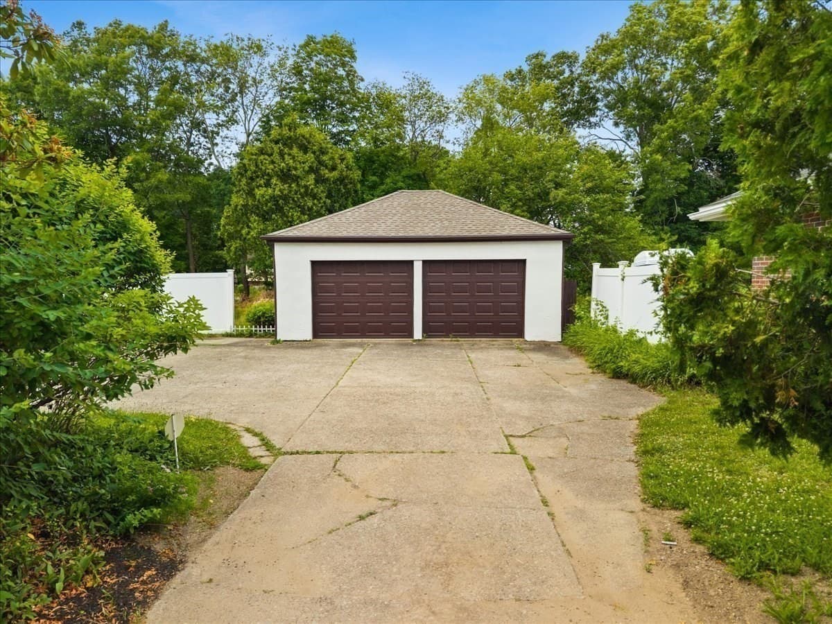 Single Family Residence at 161 Moraine St, Brockton MA 02301, Brockton, photo 5 of 40