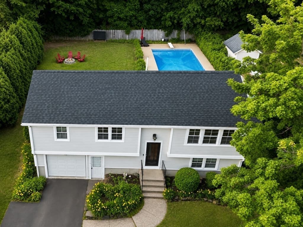 23 Phelps St, Easthampton MA 01027 photo 2