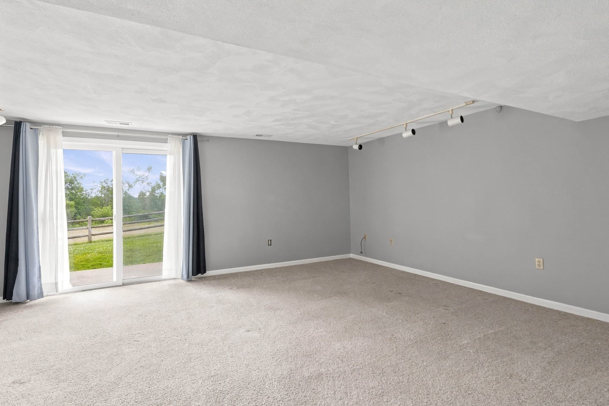Condominium at 2604 Lewis O Gray Dr # 2604, Saugus MA 01906, photo 20 of 30