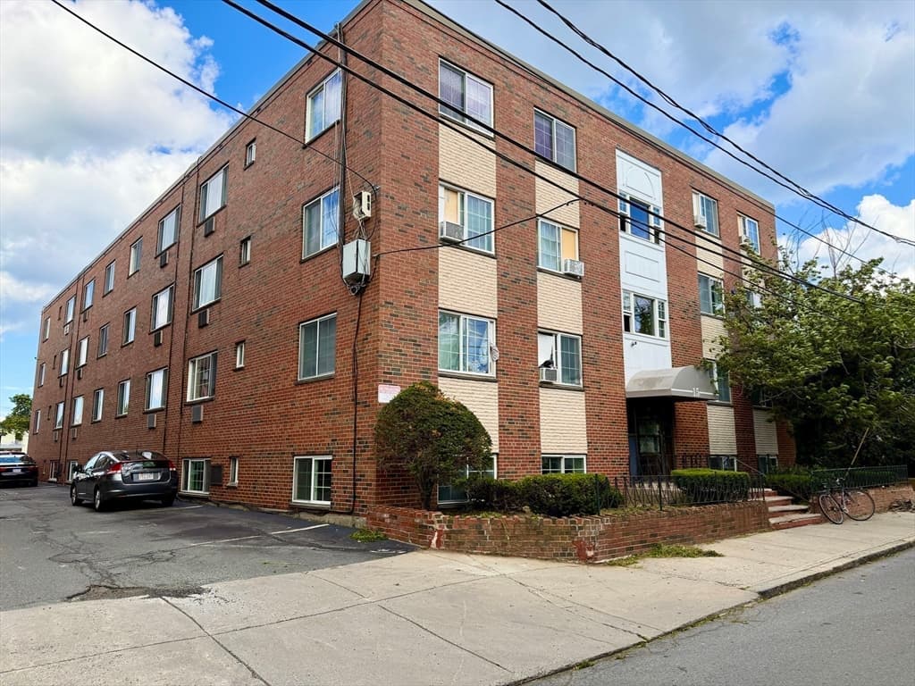 15 Staples Ave # 18, Everett MA 02149 photo 12