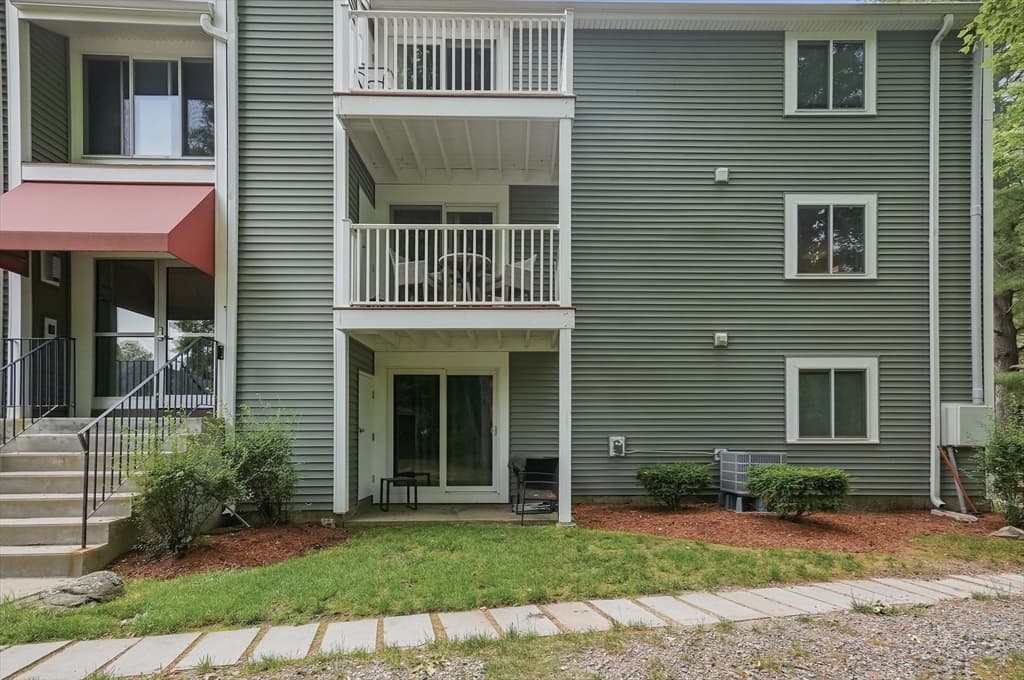 11 Silver Hill Lane # 6, Natick MA 01760