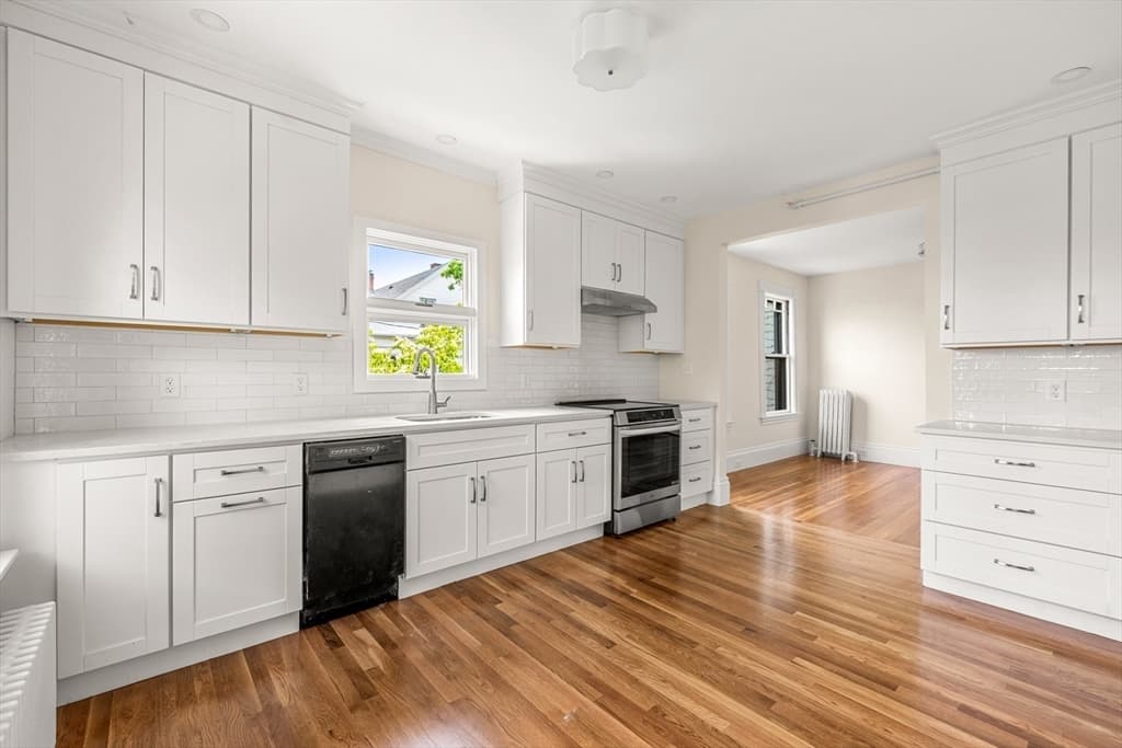 Condominium at 16 Loring Avenue # 2, Salem MA 01970, photo 8 of 25