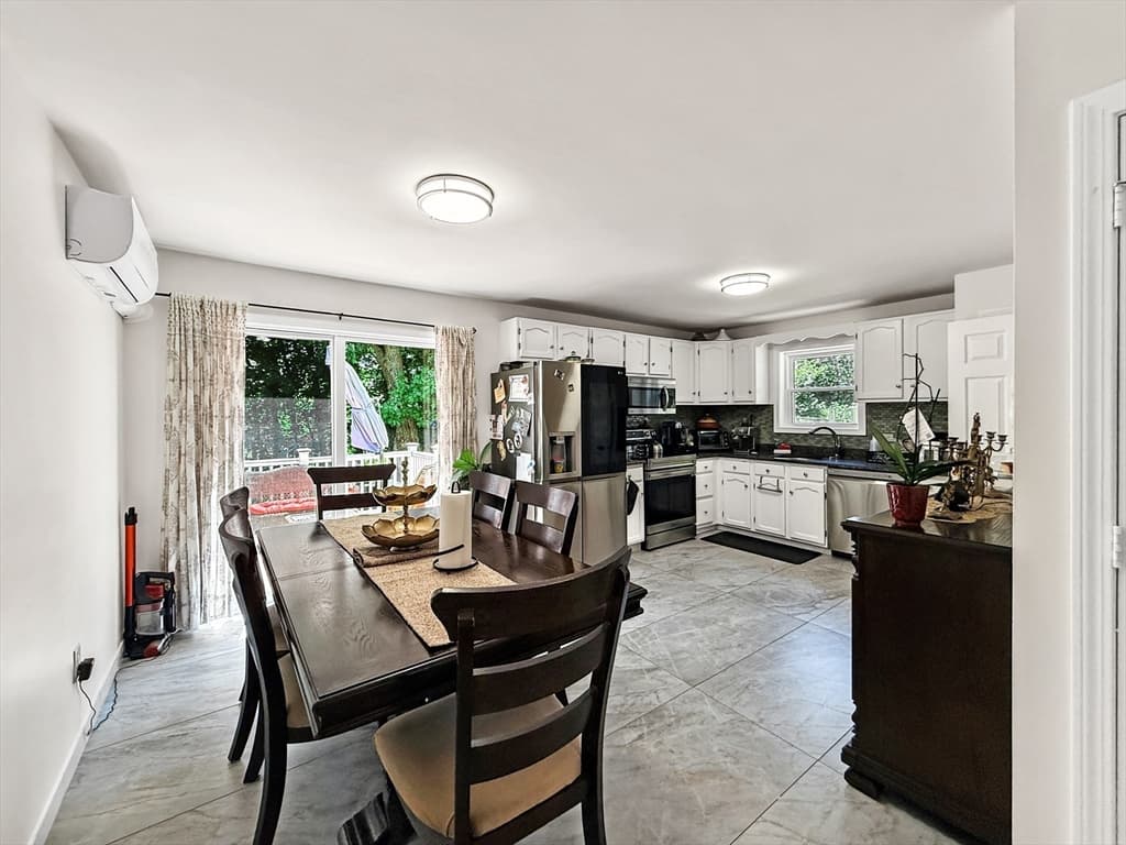 Condominium at 31 Wallace Cir # 31, Malden MA 02148, Malden, photo 12 of 42