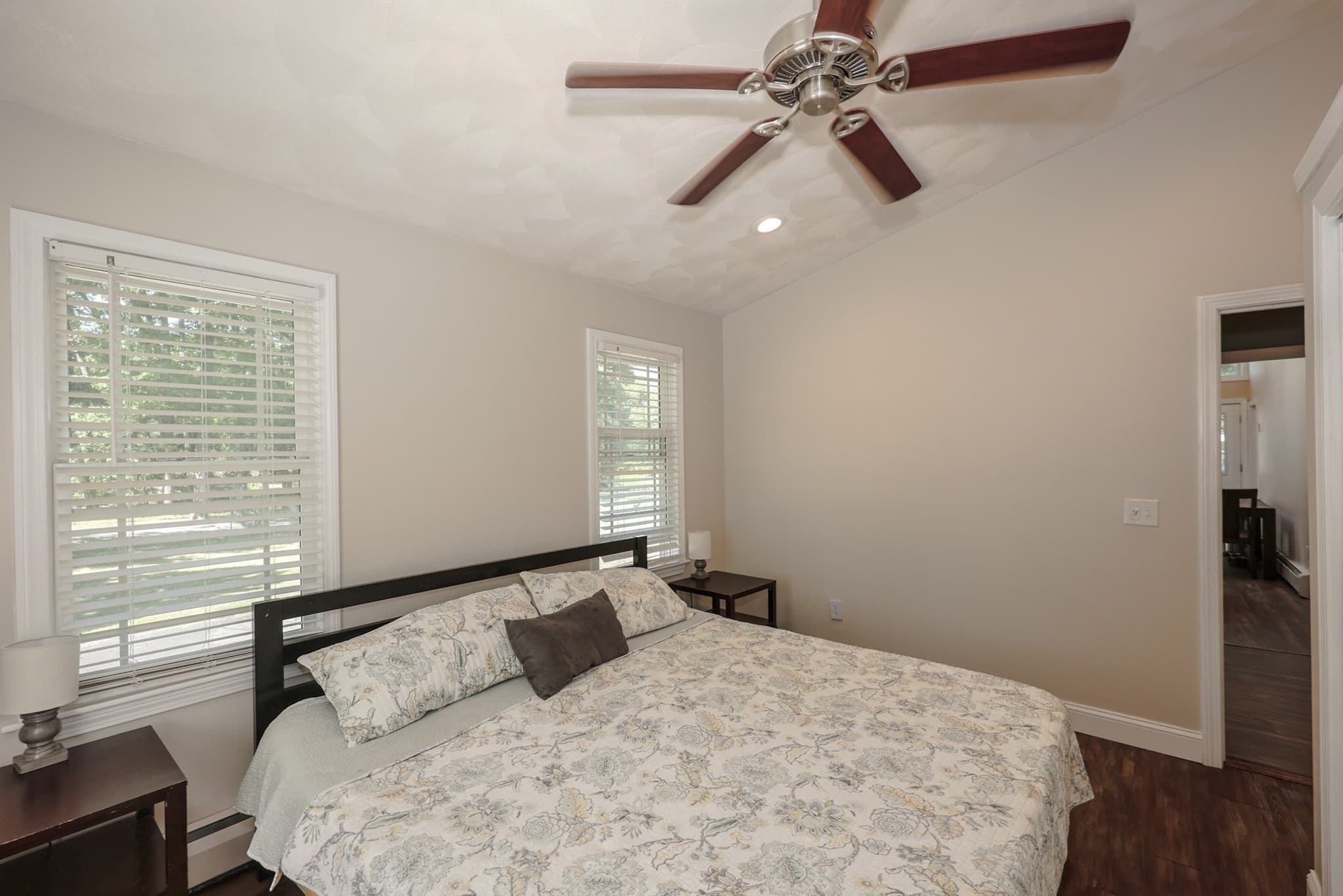 Single Family Residence at 86 Meadowbrook Road, Chelmsford MA 01863, photo 9 of 41