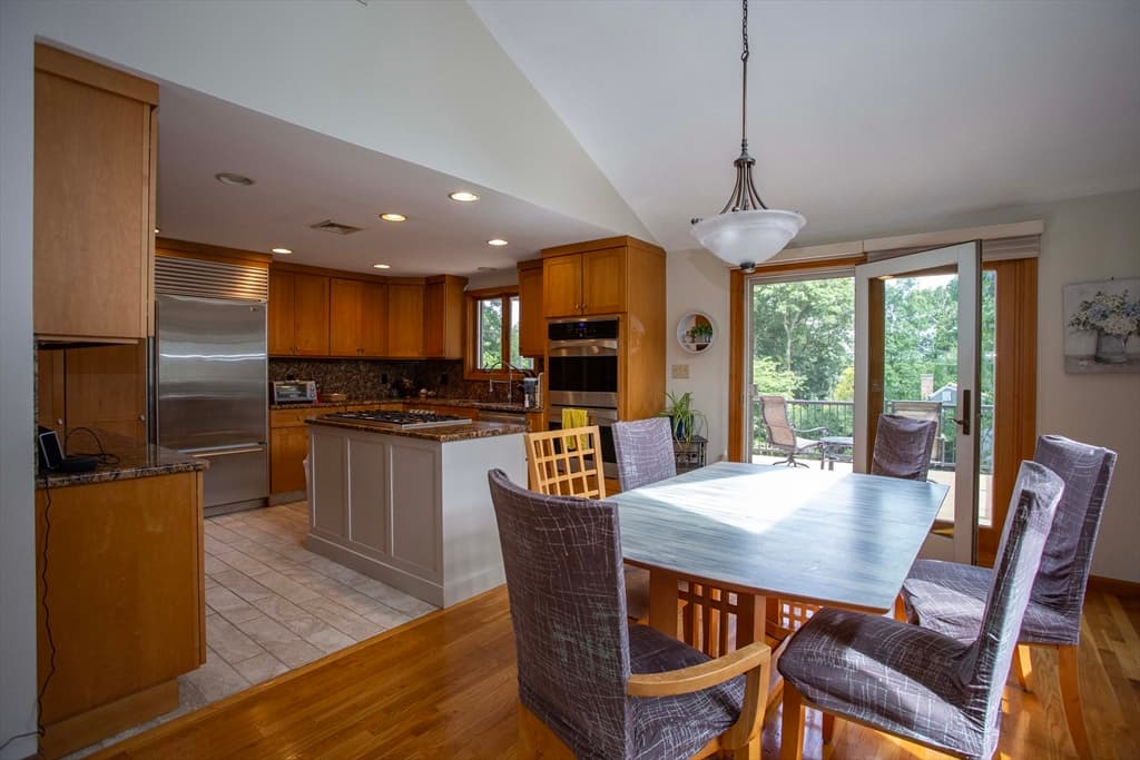 Single Family Residence at 6 Woodland Ave, Saugus MA 01906, Saugus, photo 7 of 42