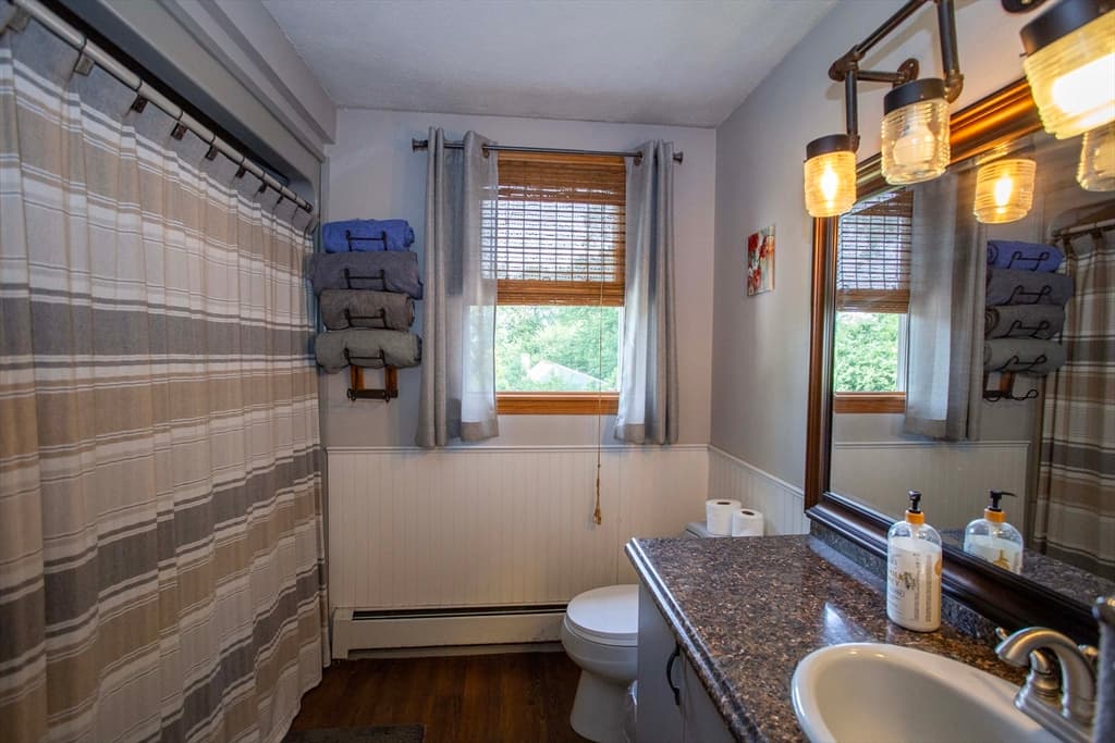 Single Family Residence at 6 Woodland Ave, Saugus MA 01906, Saugus, photo 11 of 42