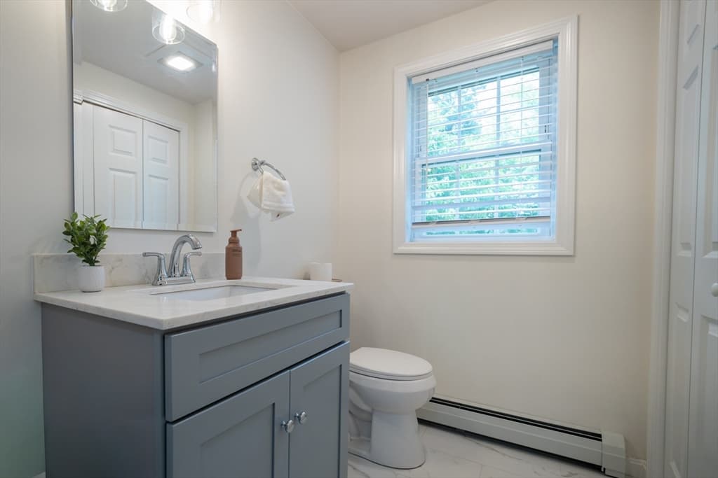 4 Wilder Rd, Leominster MA 01453 photo 12