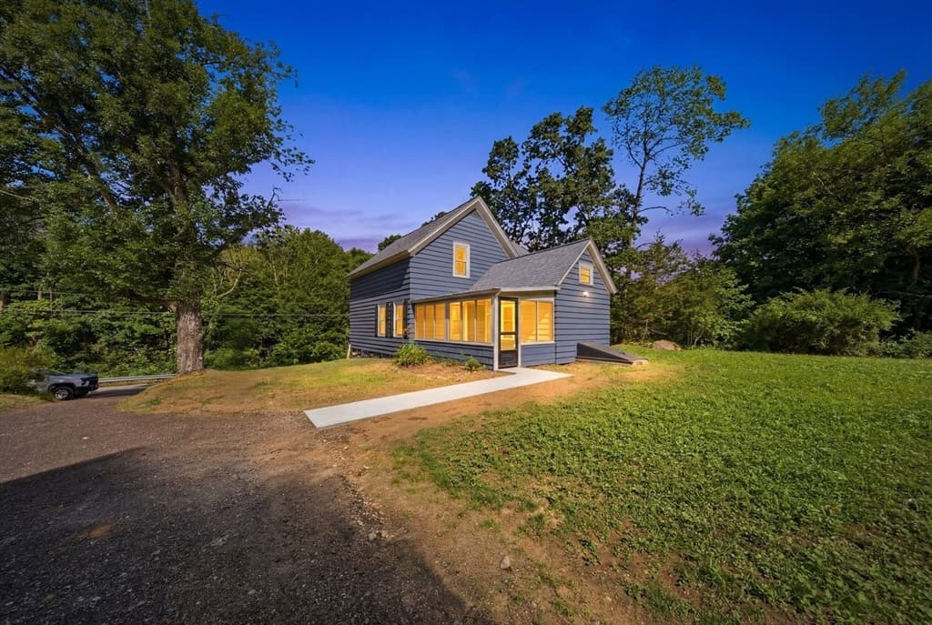 286 Blackstone St, Uxbridge MA 01569 photo 22